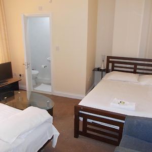 Superior Studio Room Private Bathroom